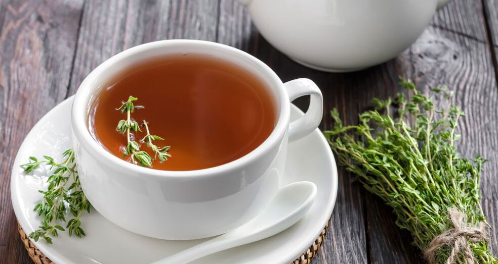 El té tymeal ayudará a una mujer a dejar de beber alcohol