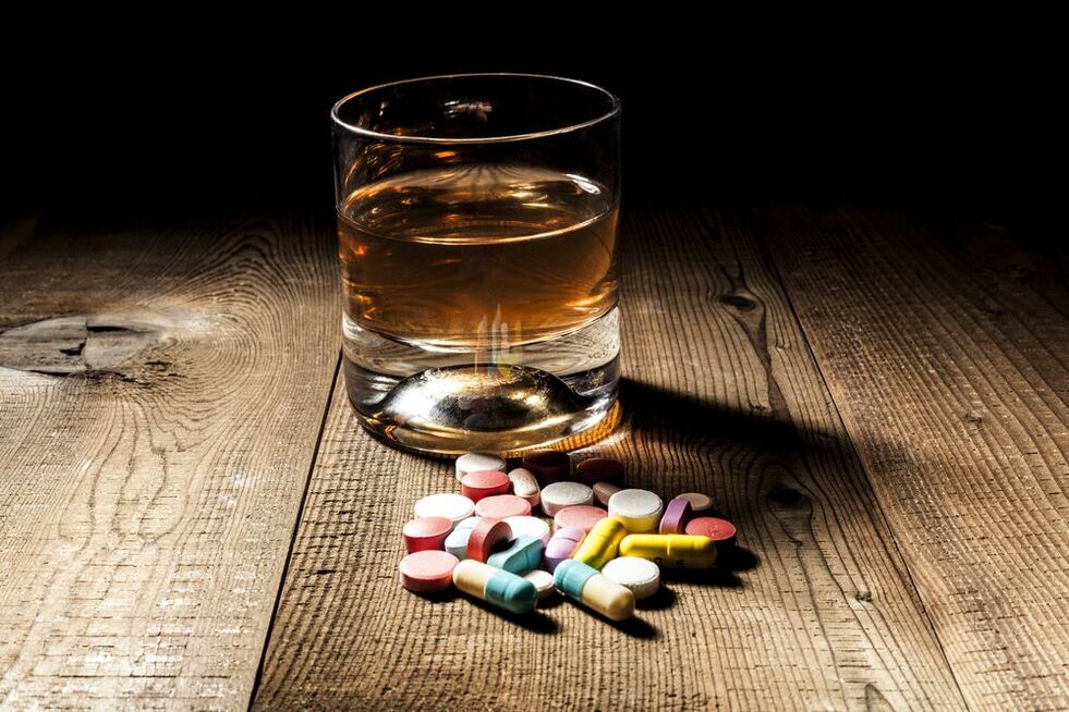 Compatibilidad del alcohol y los antibióticos.