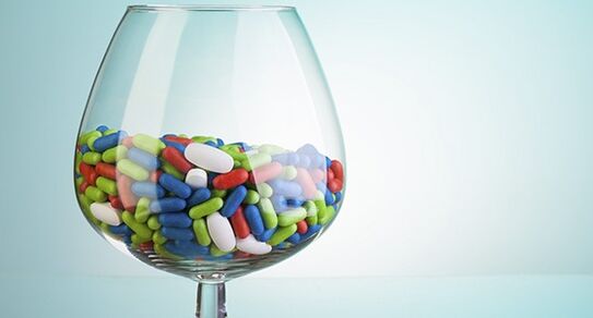estudios de compatibilidad de antibióticos y alcohol.